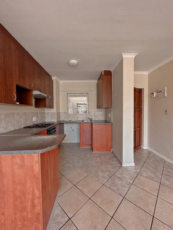 2 Bedroom Property for Sale in Whispering Pines Western Cape